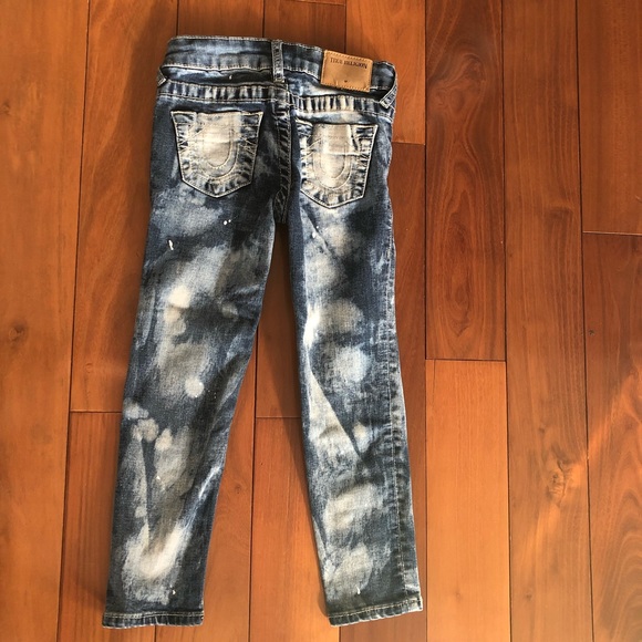 True Religion Denim Jeans Paint Splatter & Rugged Distressed style Like NEW Sz 4 - Picture 2 of 6